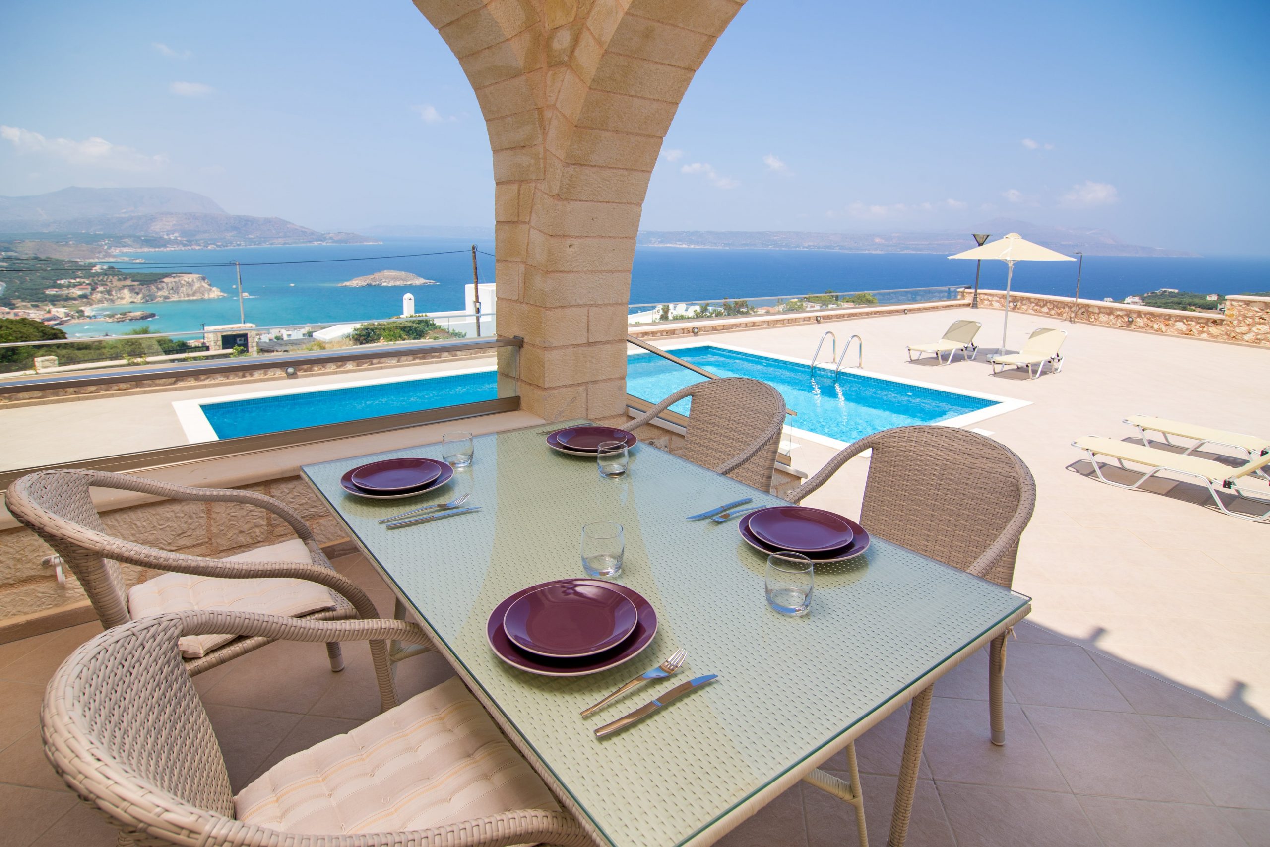 Homes & Villas for sale in Chania. Luxury Construction Company Kiriakidis