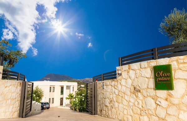 stone house in Crete- Main entrance View- Construction and Real Estate Kyriakidis